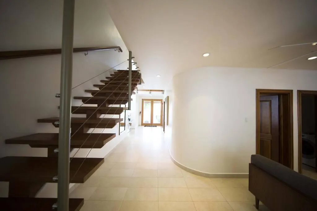 Stunning Hillside Villa, Limegrove St James Saint James