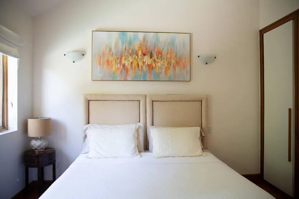 Stunning Hillside Villa, Limegrove St James Saint James