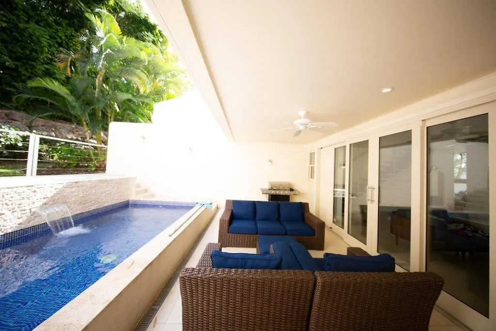Stunning Hillside Villa, Limegrove St James Saint James Villa