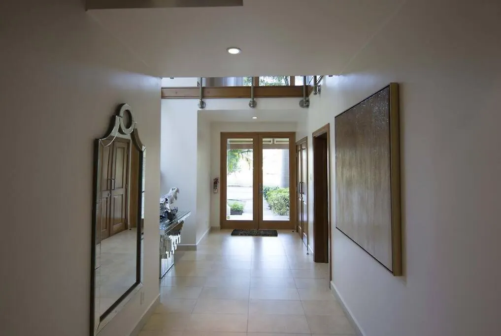 Stunning Hillside Villa, Limegrove St James Saint James