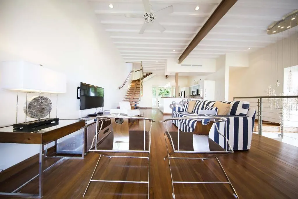 Stunning Hillside Villa, Limegrove St James Saint James Villa
